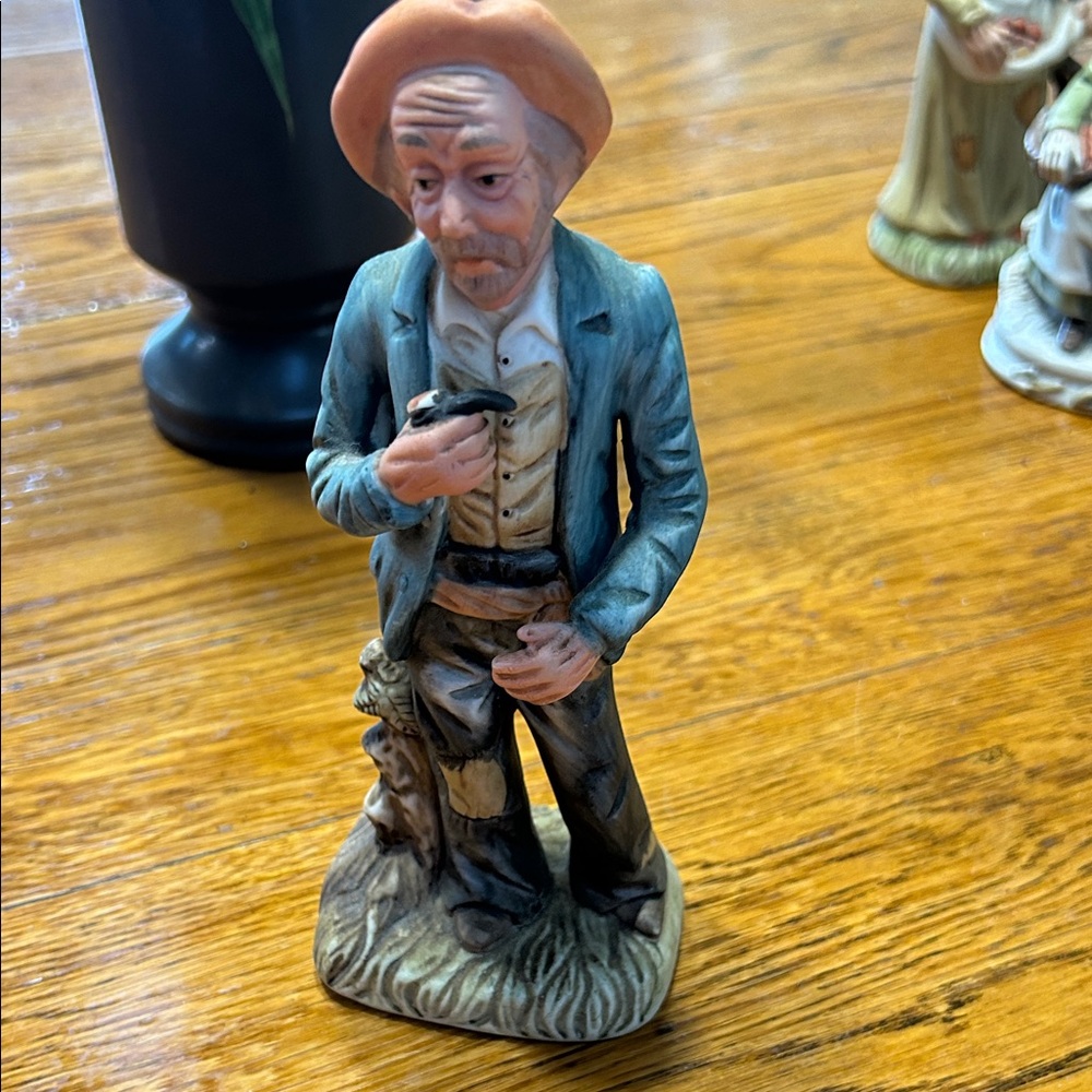 HOMCO Vintage old man figurine.  Great vintage condition.